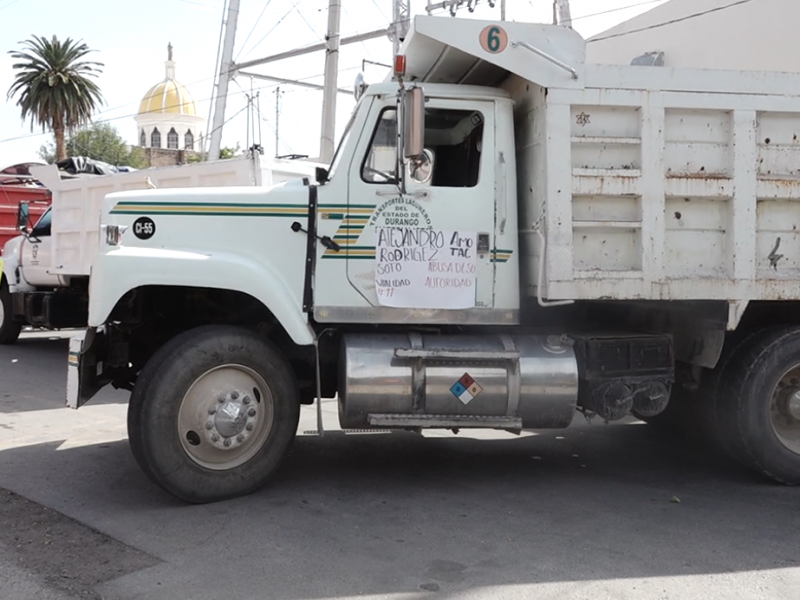 Transportistas exigen destitución del director de Tránsito de Lerdo