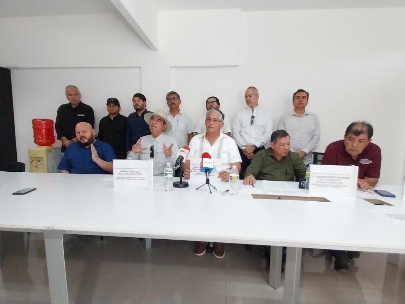 Transportistas anuncian paro nacional indefinido a partir del lunes