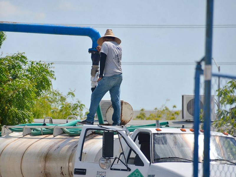 Transportistas de agua potable ya llegaron a un acuerdo