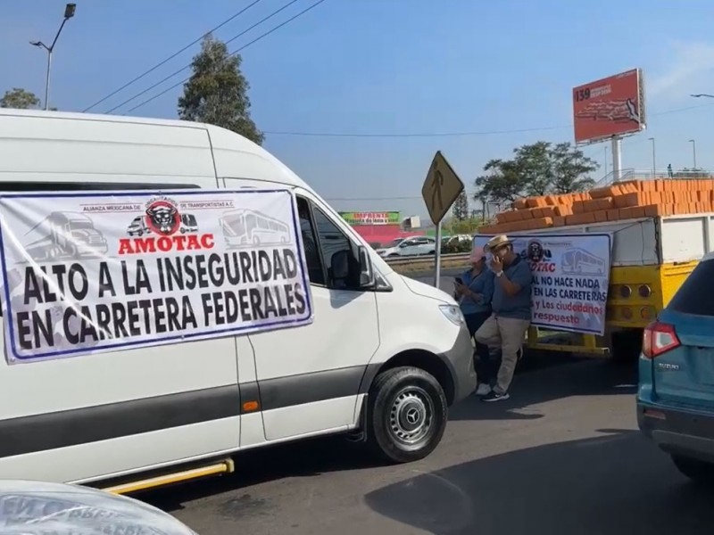Transportistas de AMOTAC exigen a las autoridades federales seguridad