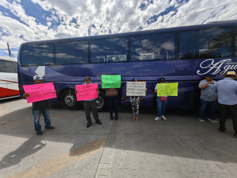 Transportistas de la línea Zacatecas-Jerez protestan por concesiones ilegales