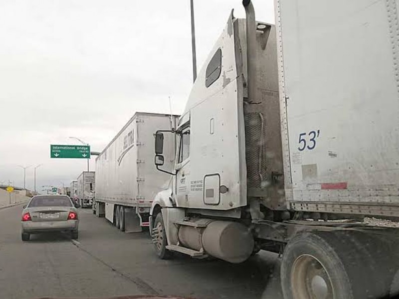 Transportistas de Sinaloa realizan bloqueos de carretera en Obregón