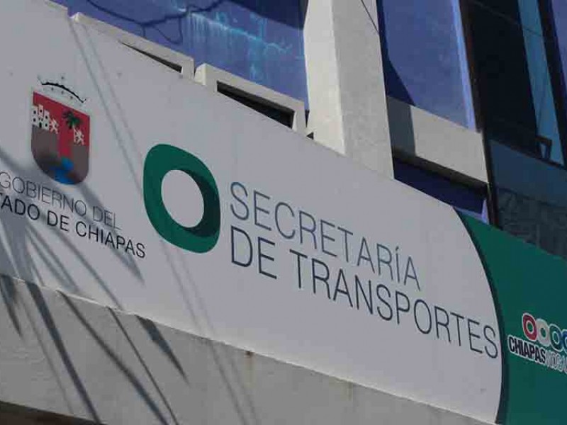 Transportistas denuncian corrupción al interior de la SMyT