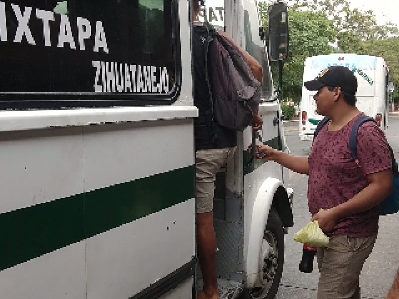 Transportistas en contra de reubicar parada