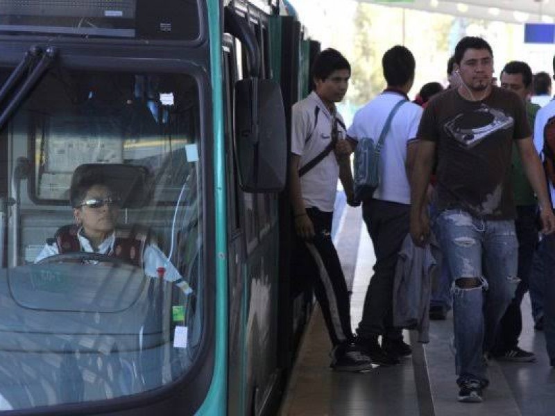 Transportistas en León inician 2020 con pie izquierdo
