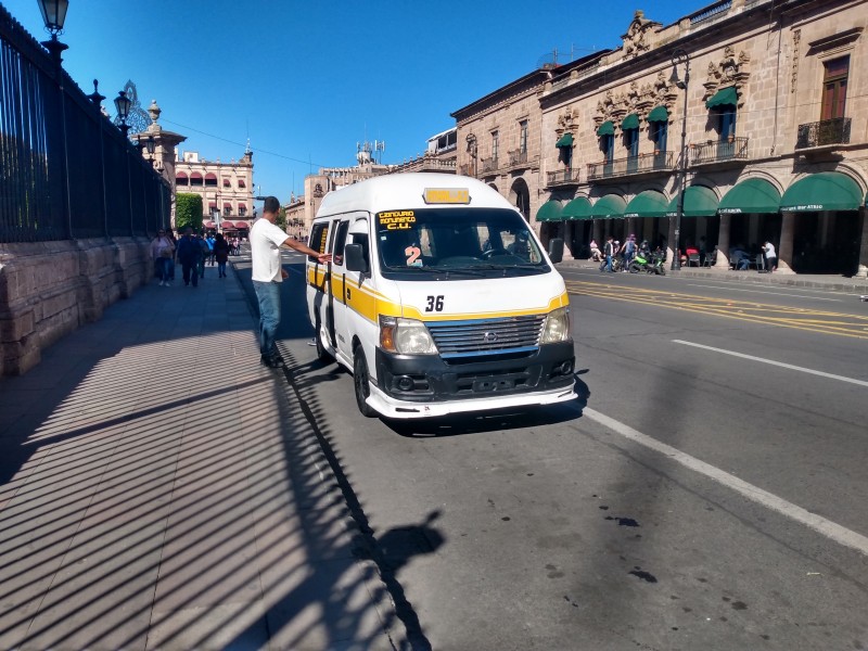 Transportistas liberan Madero, dejan unidad descompuesta
