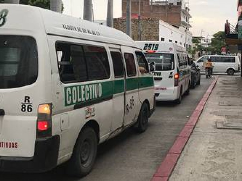 Transportistas por el incremento al pasaje