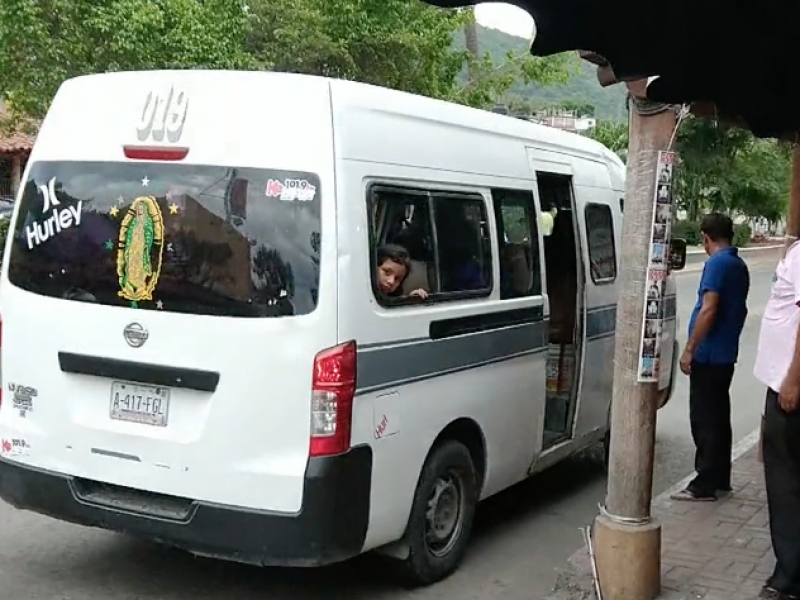 Transportistas proponen sustituir microbuses por urvans