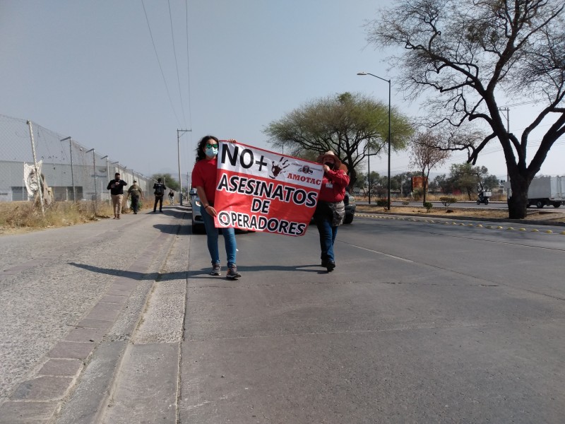 Transportistas se manifiestan en León para exigir trabajo y seguridad