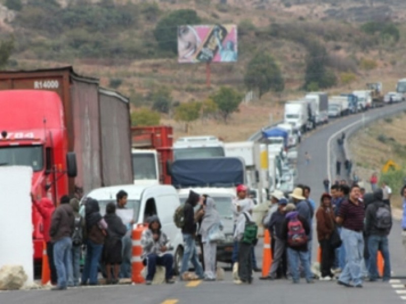 Transportistas se pronuncian contra bloqueos