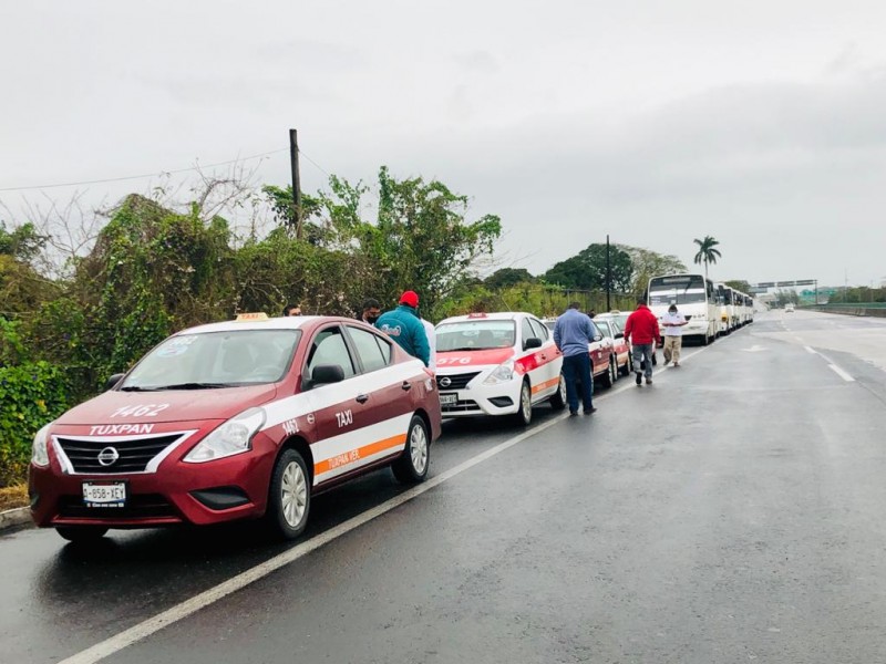 Transportistas Tuxpeños se suman a paro nacional