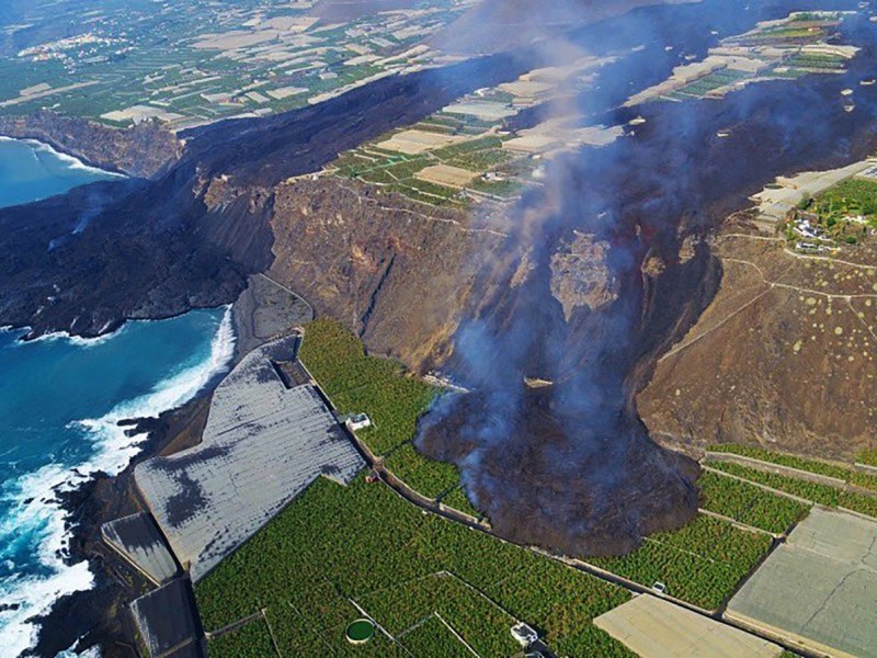 Tras 18 días de erupción, fuerte sismo sacude La Palma