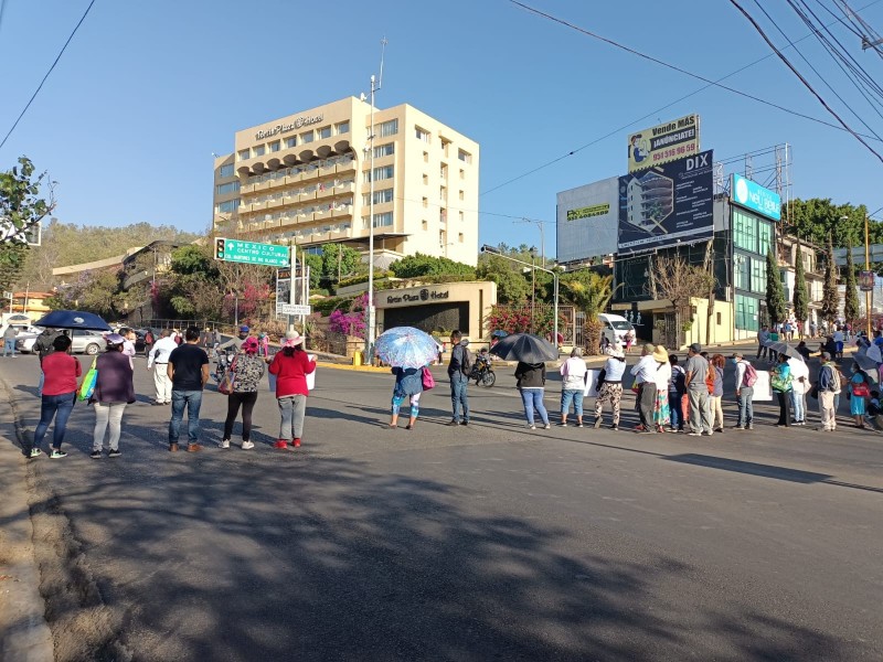 Tras 41 días sin agua potable; activan bloqueos en Oaxaca