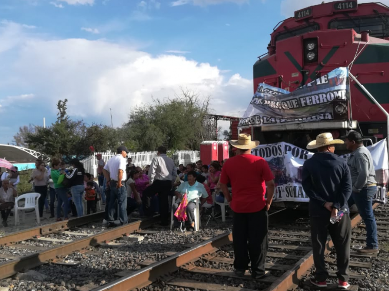 Tras acuerdo, liberan vías de tren en Cañitas