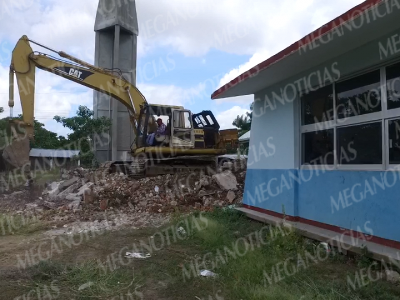 Tras bloqueo, reinicia reconstrucción educativa en Puente Madera