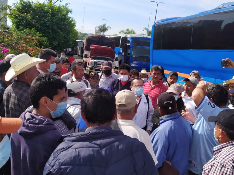 Tras cancelación de obra, habitantes de Los Tuxtlas protestan