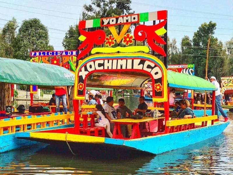 Tras cinco meses de cierre, reabren embarcaderos de Xochimilco