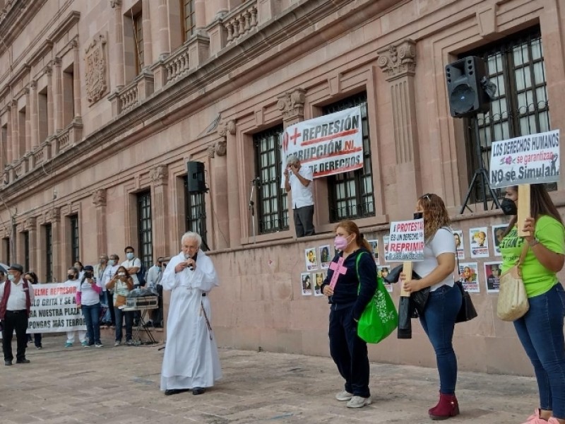 Tras conmemoración del 2 de octubre, detienen a manifestantes