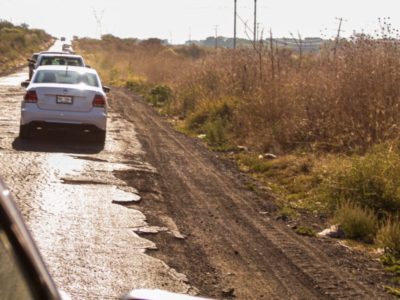 Tras denuncia, darán solución a mal estado de tramo carretero