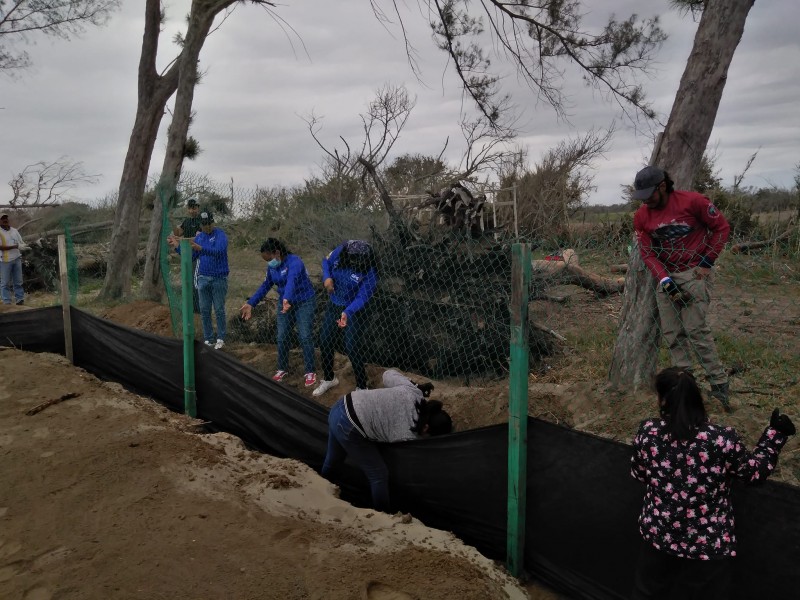 Tras el impacto de Grace, rehabilitan campamento tortuguero en Villamar