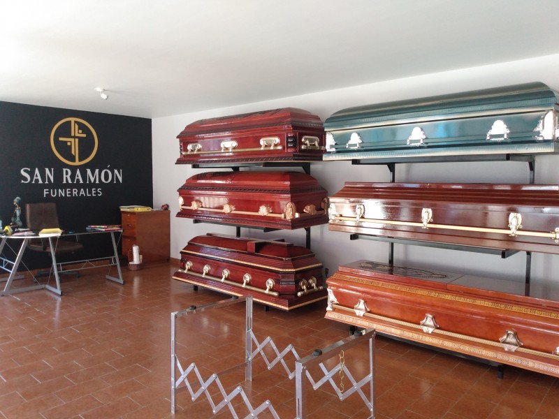 Tras inconformidad de funerarios, establecen protocolos para velorios en Zamora