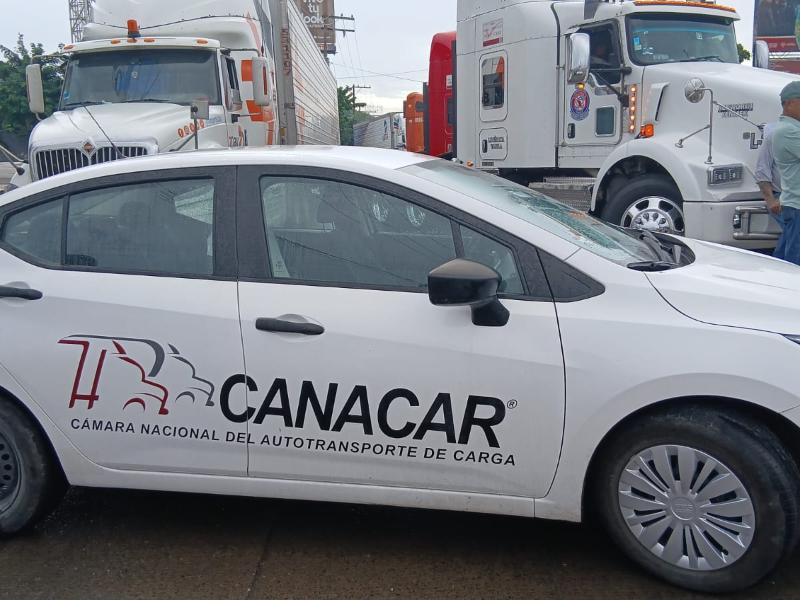 Tras las protestas, transportistas logran mesas de diálogo con cuatro dependencias federales