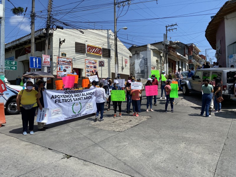 Tras manifestación, comerciantes lograron reducción de cierres viales en Xalapa