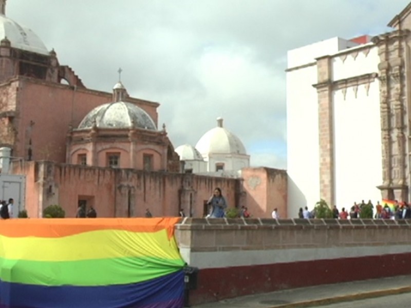 Tras manifestación, matrimonio igualitario sigue sin dictaminarse