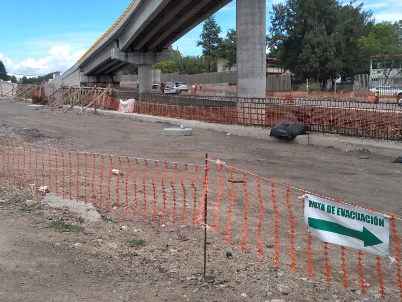 Tras semanas retoman trabajos en distribuidor vial salida a Salamanca