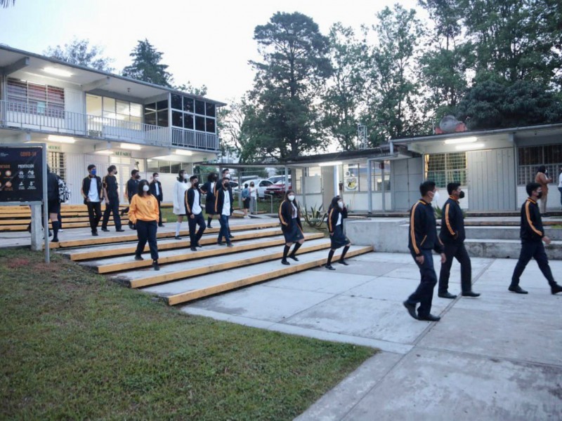 Tras vacaciones miles de estudiantes regresaron a clases en Veracruz