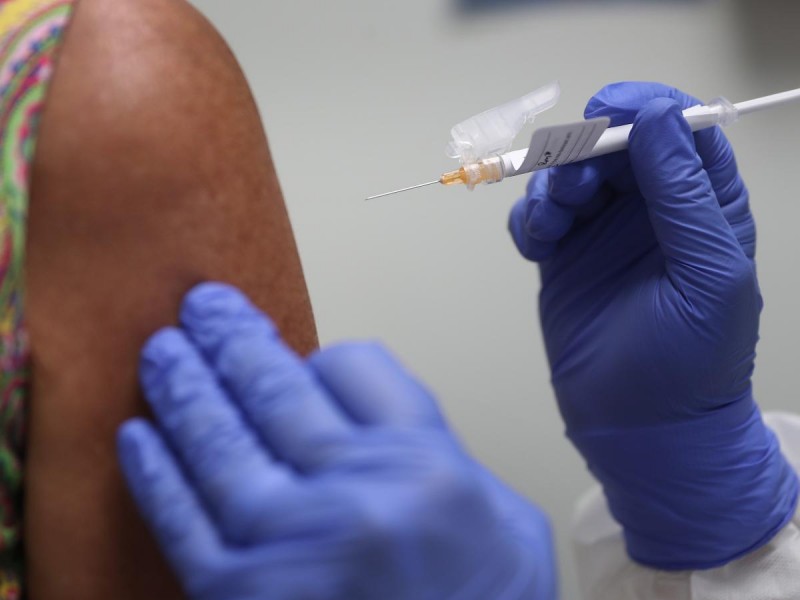 Tras vacuna Pfizer, mayoría de ESAVIS graves en Colima