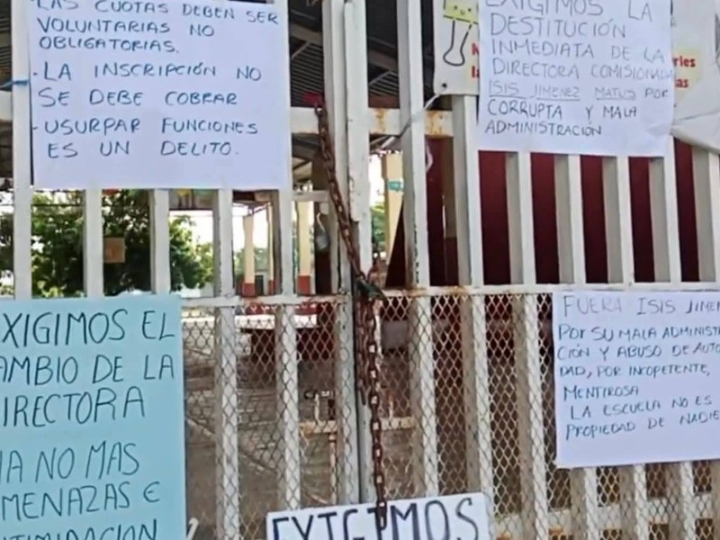 Trasciende protesta en Xadani, exigen destitución de directora de primaria