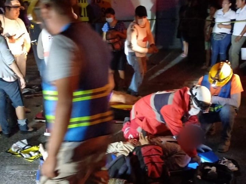 Trasladan a Hospital Gómez Maza a 13 heridos de accidente