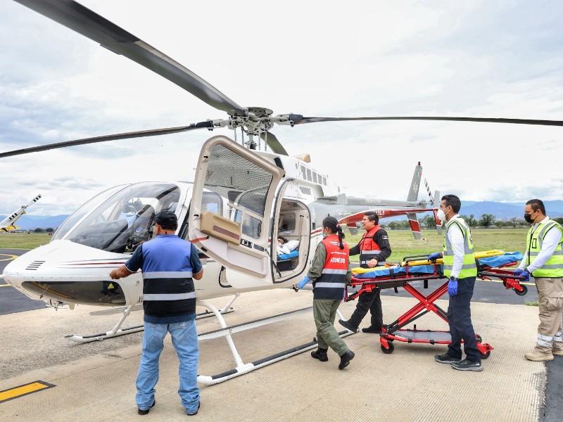 Trasladan mujer embarazada al Hospital Regional de Alta Especialidad Oaxaca