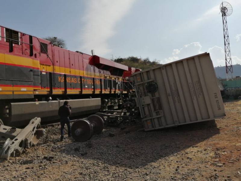 Tremendo choque de trenes en El Marqués