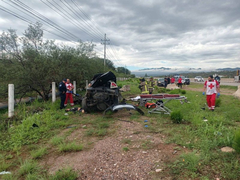 Tres fallecidos en accidente carretero