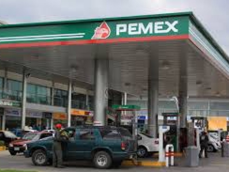 Tres gasolineras poblanas tienen los costos más bajos del país