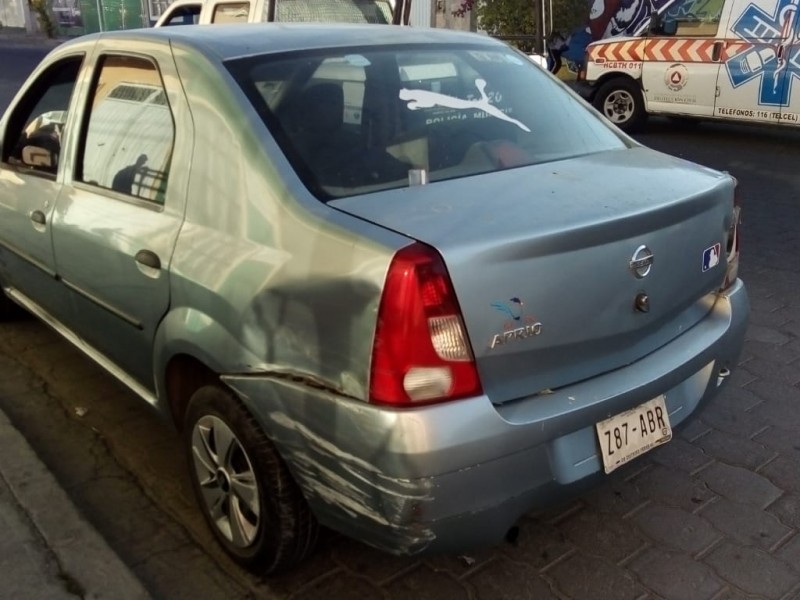 Tres lesionados dejó un choque en 4 poniente