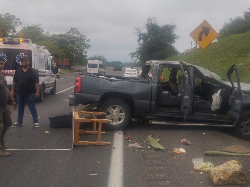 Tres lesionados en accidente en autopista Colima-Guadalajara
