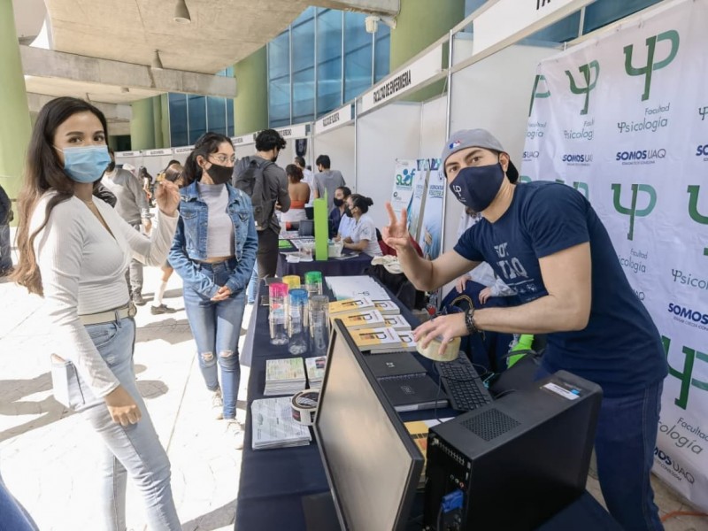 Tres mil jóvenes asistieron a Feria de Orientación Vocacional