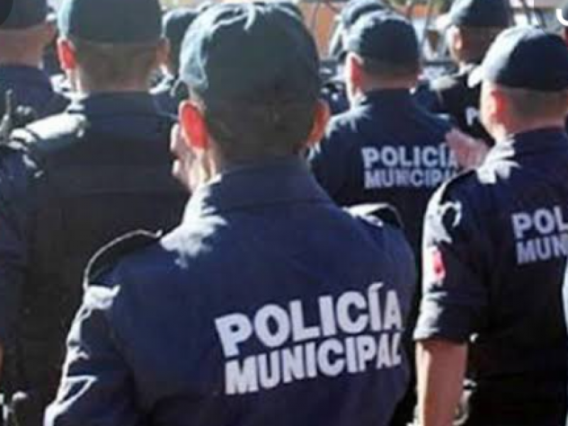 Tres policías municipales en la mira por pedir 'mochadas'