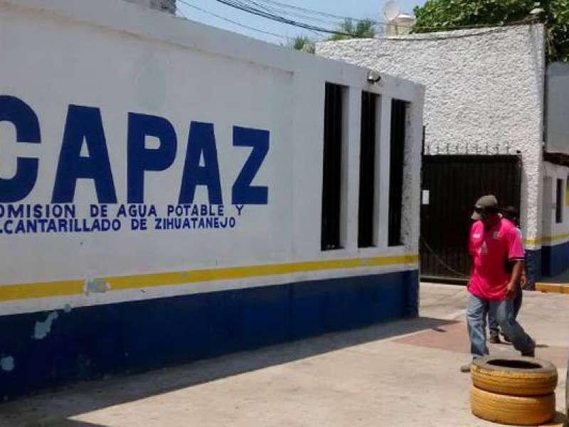 Tres semanas sin agua, colonias de Zihuatanejo