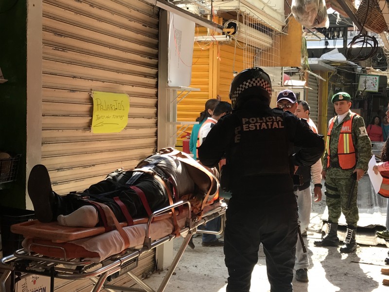 Tres trabajadores lesionados en Mercado Jáuregui