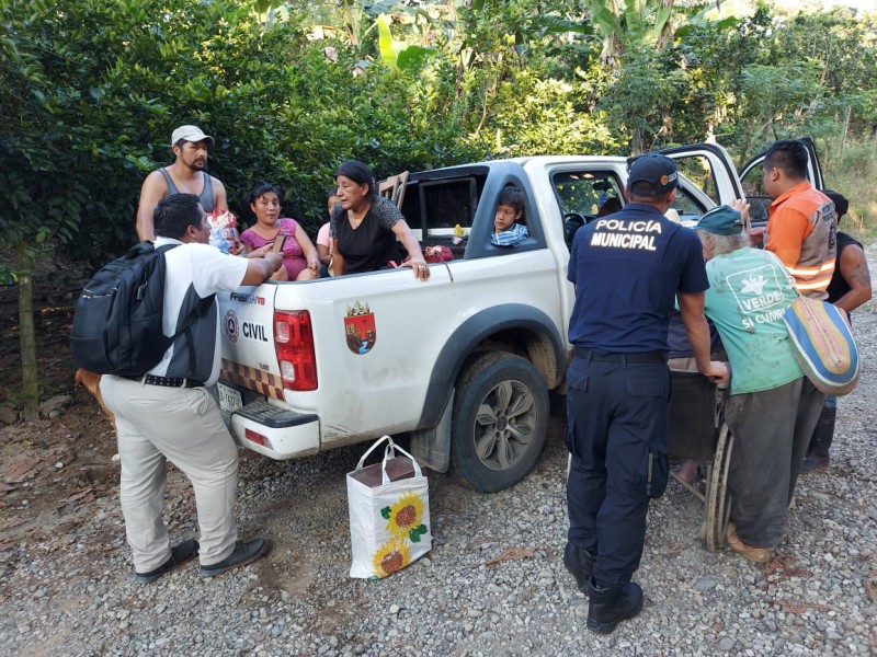 Tres viviendas colapsan con deslizamiento de ladera en Pichucalco