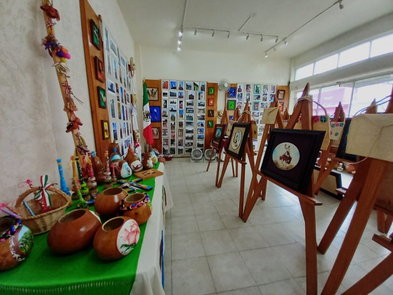 “Tributo a mis Huastecas” se expone en Tuxpan