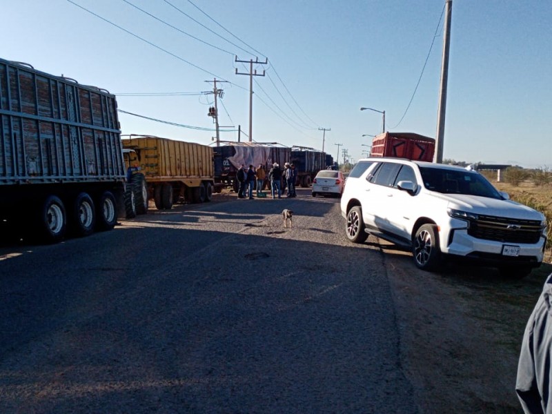 Productores de El Carrizo bloquean bodegas de Multigranos