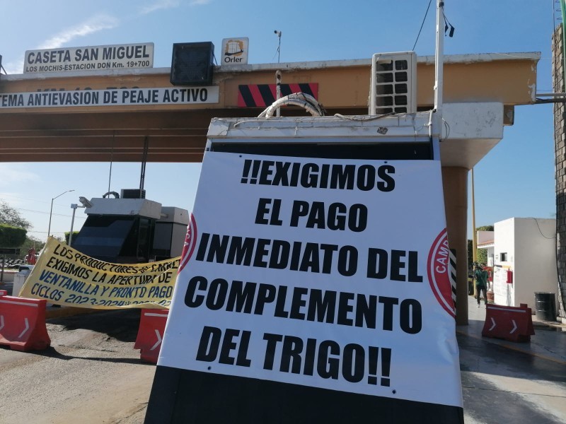 Trigueros valoran toma de caseta en San Miguel Zapotitlán