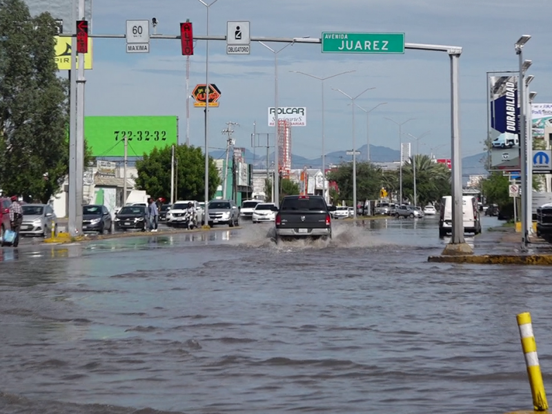 Tromba azota a Torreón, van 157 milímetros de lluvia