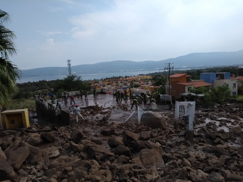 Tromba en Jocotepec deja daños materiales