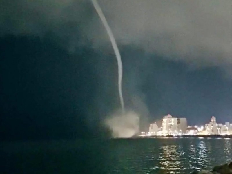 Tromba marina sorprende en la zona conurbada Veracruz–Boca del Río